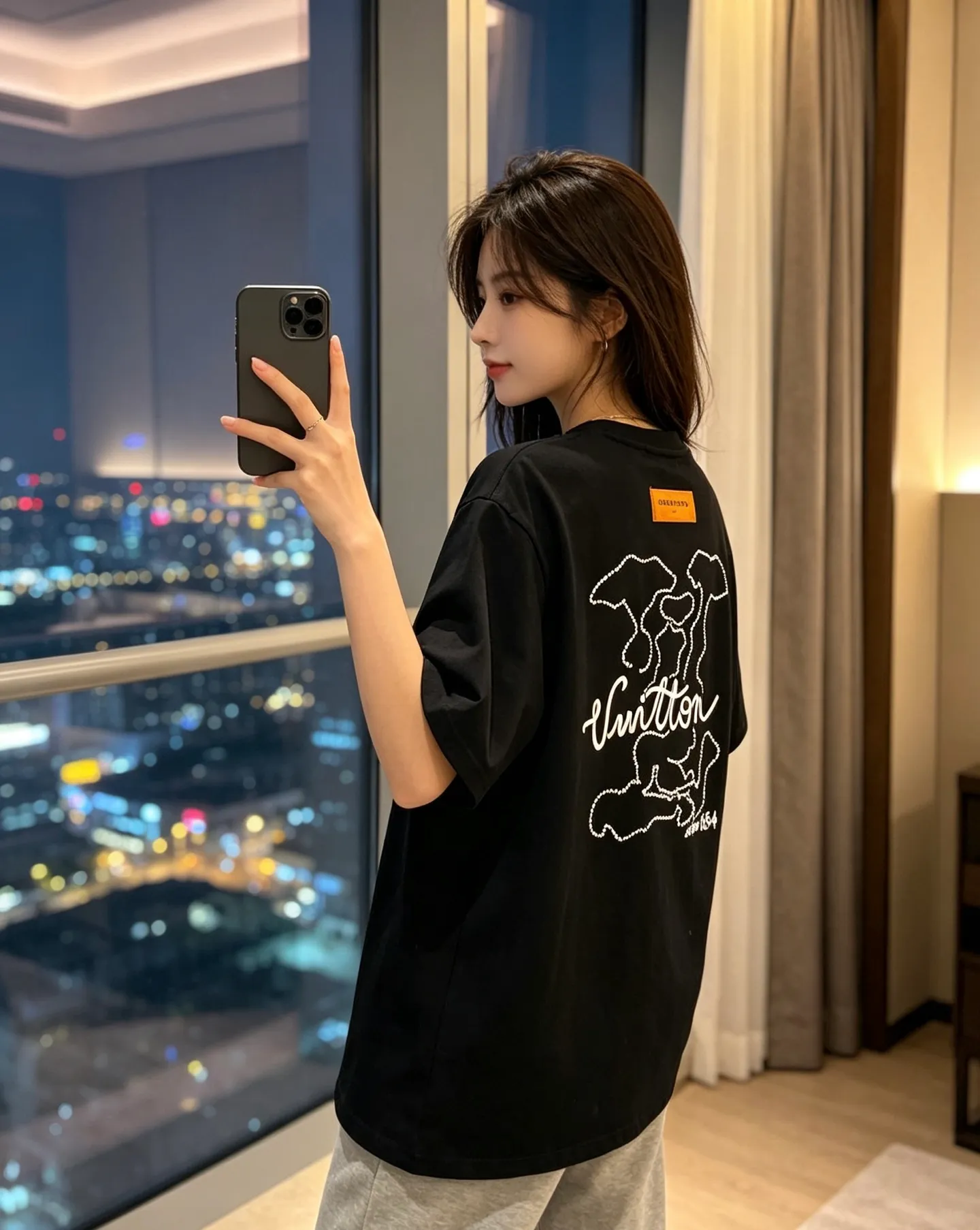 Louis Vuitton/ logo